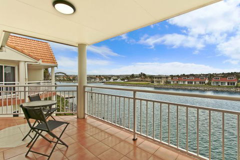 SALT Waterfront Apartment - Taree Accommodation 5