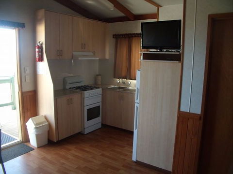 Elliston Waterloo Bay Tourist Park - Taree Accommodation 6