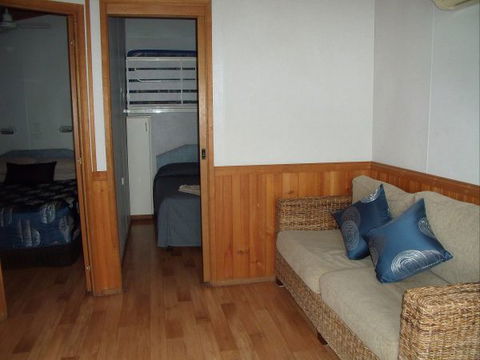 Elliston Waterloo Bay Tourist Park - Taree Accommodation 7