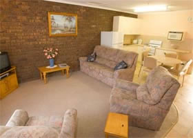 Carn Court Holiday Apartments - Taree Accommodation 1