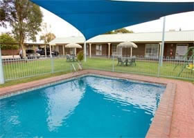 Carn Court Holiday Apartments - Taree Accommodation 2