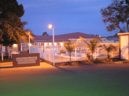 Charles Rasp Motor Inn and Cottages - Taree Accommodation