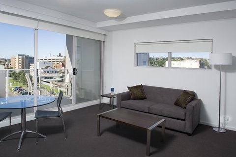 Chifley Apartments Newcastle - Taree Accommodation 4