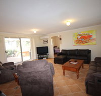 LJ Hooker Goolwa Holiday Rentals - 12 Willmett Road Goolwa Beach - Taree Accommodation