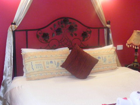 Weeroona Retreat B&B - Taree Accommodation 2