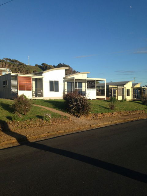 Azzure Beach Houses - Taree Accommodation 0