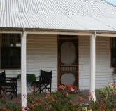 Davidson Cottage on Petticoat Lane - Taree Accommodation