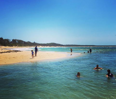 Aurora Beachfront Cottage - Taree Accommodation 3