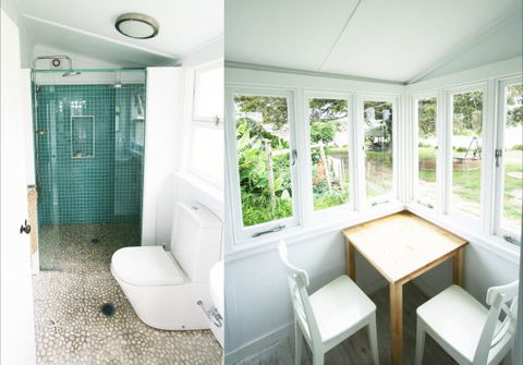 Aurora Beachfront Cottage - Taree Accommodation 5