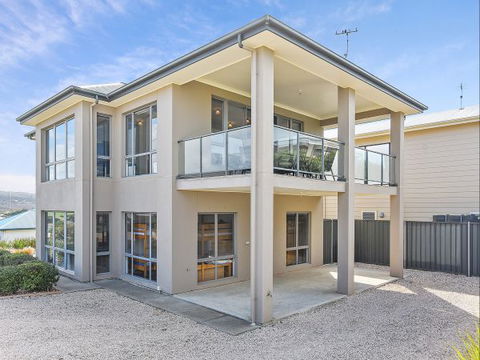 BEAUMONT HOUSE - Taree Accommodation 1