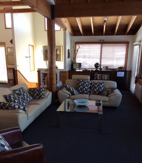 Cloud 9 Alpine Lodge - Taree Accommodation 4