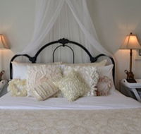 Garden Cottage B and B - Taree Accommodation