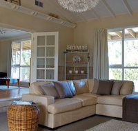 Sweetman Cottage - Taree Accommodation