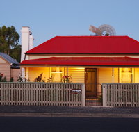 Shurdingtons Cottage - Taree Accommodation