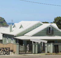 Merewether Beach House B and B - Taree Accommodation