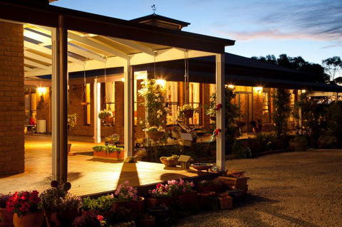 Sanctuary@Waratah - Taree Accommodation 1