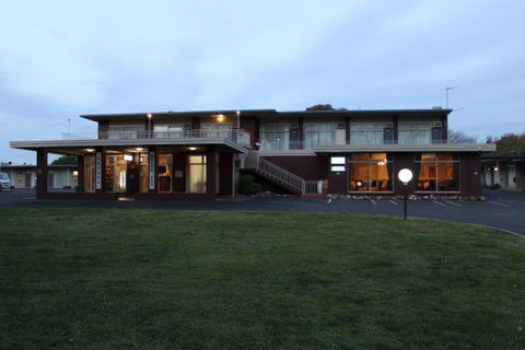 The Oriana, Orange - Taree Accommodation 2