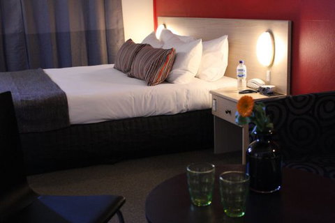 The Oriana, Orange - Taree Accommodation 4