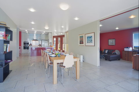 Albatross - Taree Accommodation 5