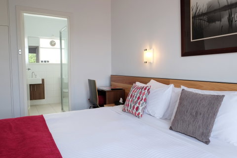 Apartments Of South Yarra - Taree Accommodation 4