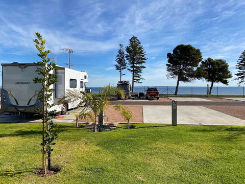 Ceduna Foreshore Caravan Park - Taree Accommodation 0