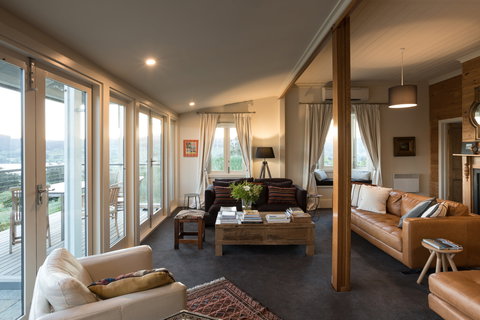 Frenchman's River - The Helmsman's House - Taree Accommodation 5