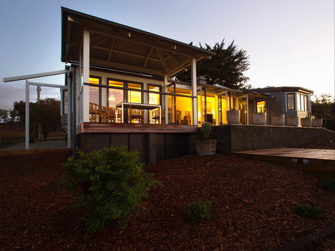 Frenchman's River - The Helmsman's House - Taree Accommodation 6