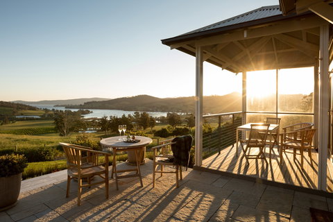 Frenchman's River - The Helmsman's House - Taree Accommodation 9