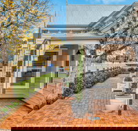 Grandview Accommodation - The Elm Tree Apartments - Taree Accommodation