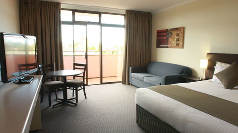 Adelaide Meridien Hotel & Apartments - Taree Accommodation 0