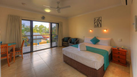 Sky View Units - Taree Accommodation 0