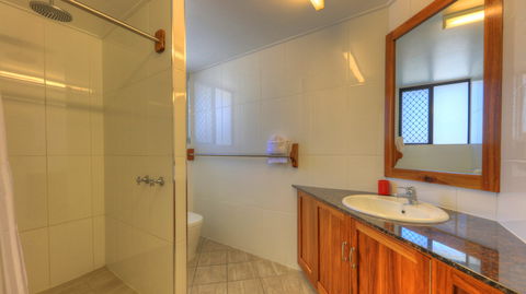 Sky View Units - Taree Accommodation 3