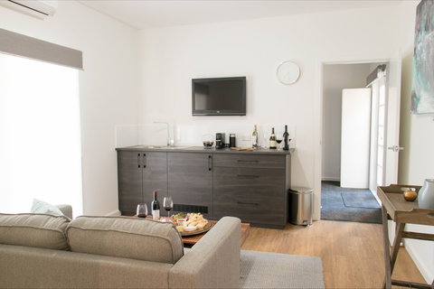 A Coonawarra Experience - Taree Accommodation 3