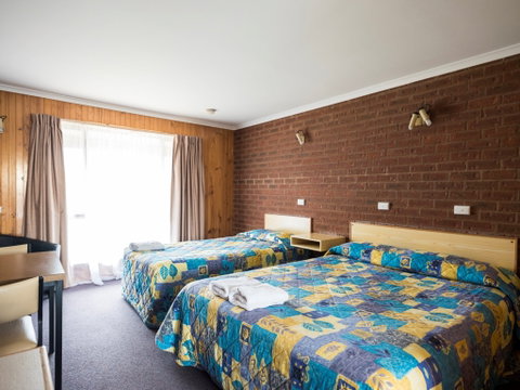 Country Mile Motor Inn - Taree Accommodation 1