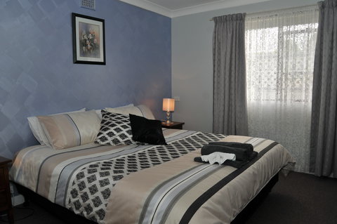 Ellenor Ivy Cottage - Taree Accommodation 0