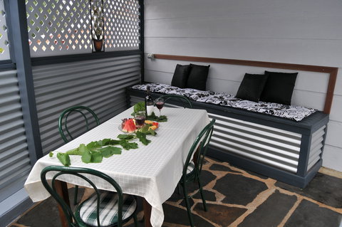 Ellenor Ivy Cottage - Taree Accommodation 3