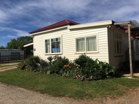 Fairview Bed And Breakfast Cottage - Taree Accommodation 0