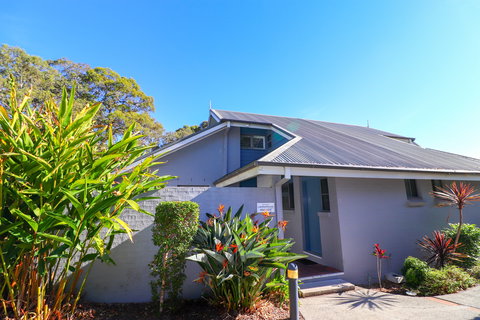 Plover Deluxe Villa 25 - Taree Accommodation 0