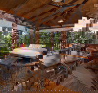 Rose Gums Wilderness Retreat - Taree Accommodation