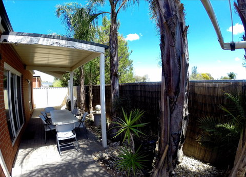 Shamore Apartments - Eleventh Street Mildura - Taree Accommodation 1