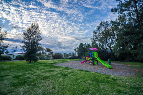 Shamore Apartments - Eleventh Street Mildura - Taree Accommodation 4