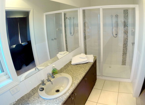 Shamore Apartments - Eleventh Street Mildura - Taree Accommodation 7