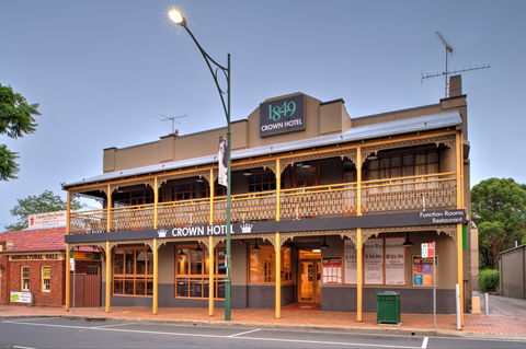 The Crown Hotel Motel - Taree Accommodation 0