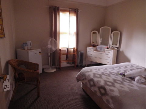 Victoria Hotel: Moonan Flat - Taree Accommodation 4