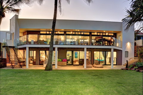 ZEN Beach Retreat - Taree Accommodation 3