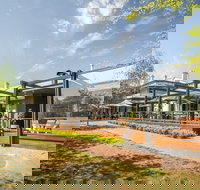 5 Rooms at the Stirling Hotel - Taree Accommodation