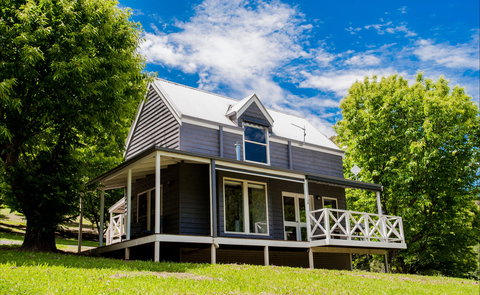 Abby's Cottages - Taree Accommodation 0