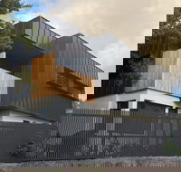 Lucent Art House  Stirling Curated Accommodation - Taree Accommodation