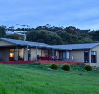 Penneshaw Lodge - Taree Accommodation