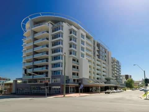Adina Apartment Hotel Wollongong - Taree Accommodation 0